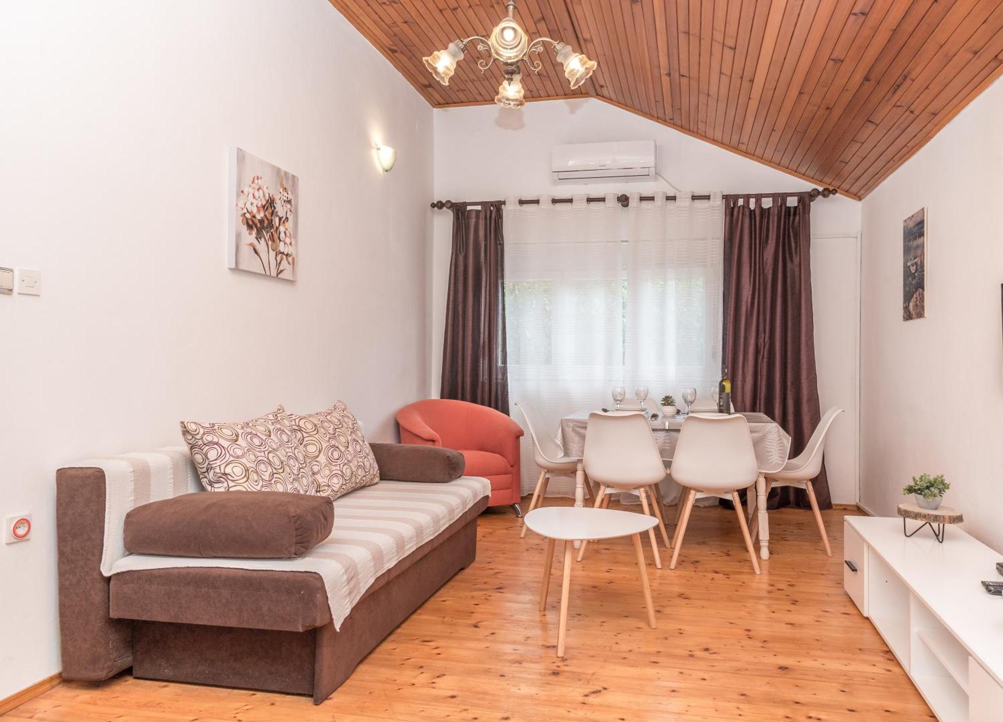 Danijel Apartment Nin